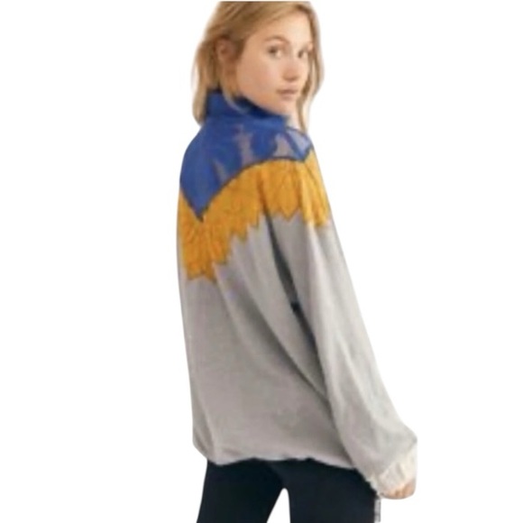 Freepeople.Size small. Isla pullover oversized front zip crochet sweatshirt - Picture 15 of 15